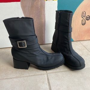 Square toe chunky boots